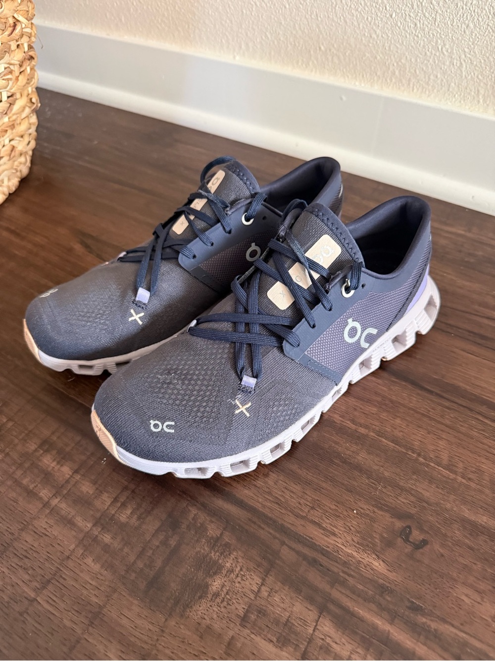 On Cloud X Women’s Shoes Size 8 1/2 Gray Purple